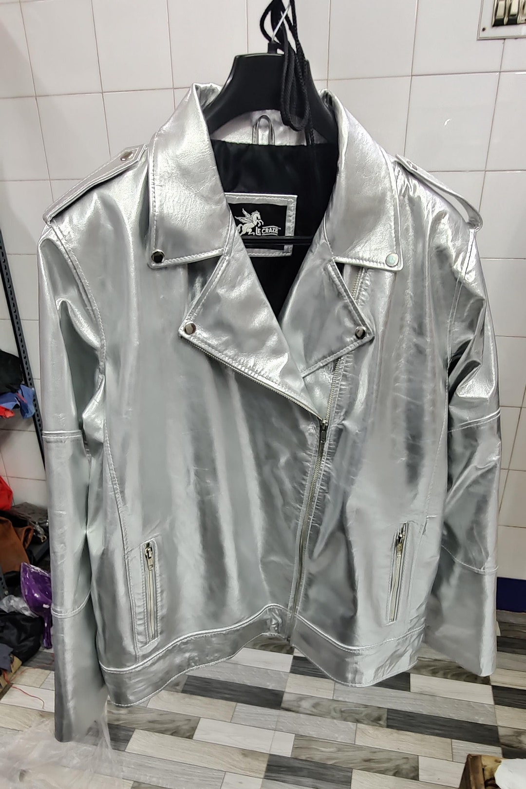 Damen Silber Metallic Lammfell Leder Bikerjacke