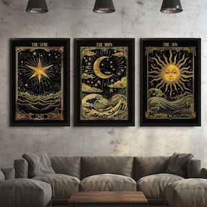 Trittico dei Tarocchi d'Oro - Carte del Sole, delle Stelle e della Luna | Set di 3 Poster | 300 DPI | Fino a 24x36 pollici (61x91,5 cm) 2x3 AR | Stampabile Digitale