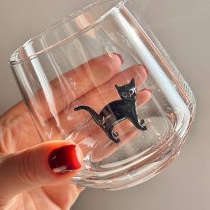 Cat Figurine Glass Cup | Murano Wine Glass | Stemless Wine Glass | Cat Lover Gift | Handmade Glassware | 3D Cat Cup | Barware Gift image 12