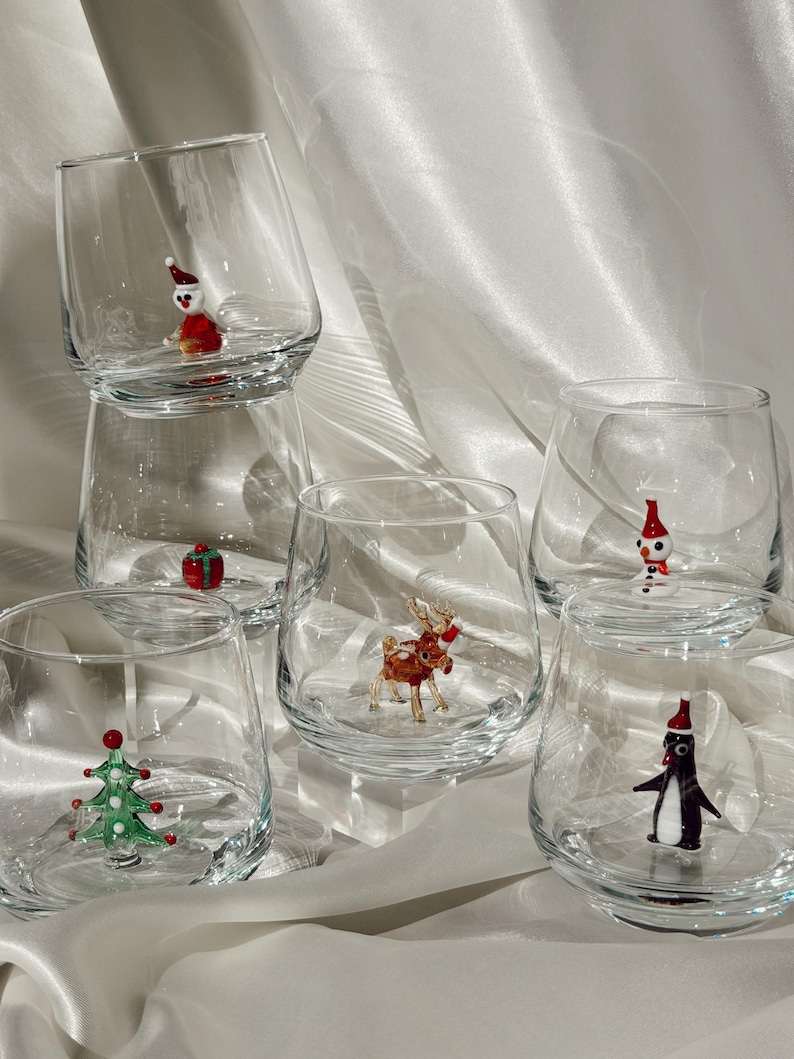 Copas navideñas de cristal de Murano / Copa de vino sin tallo / Copa con figura de Papá Noel / Copas de cóctel / Decoración para fiestas navideñas / Juego de 6 copas imagen 1