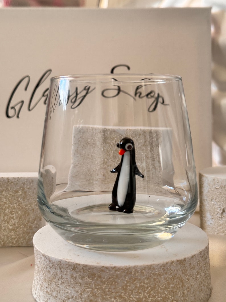 Drinking Murano Glass with Penguin Figurine Engraved Wine Glass Wine Lover Gift Funny Wine Glass Wine Gifts Stemless Wine Glass image 3