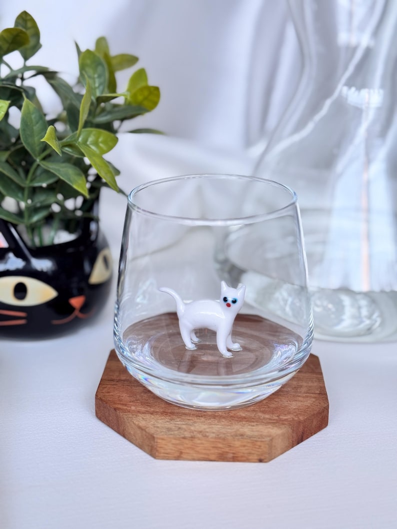 Cat Figurine Glass Cup | Murano Wine Glass | Stemless Wine Glass | Cat Lover Gift | Handmade Glassware | 3D Cat Cup | Barware Gift image 5