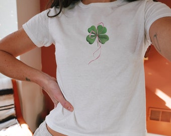 Coquette Shirt Y2K Baby Tee Shamrock Bow Lucky Baby Tee 90s St Patricks Day Baby Tee Lucky Girl Shirt Irish Crop Top Coquette Aesthetic