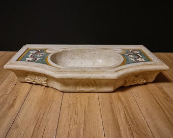 Antique washbasin from the 20th century