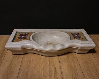 Ancient washbasin from the 20th century, an authentic work of art in white marble