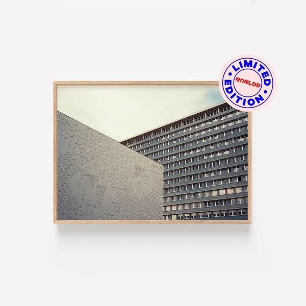 Analogfotografie "Platte 01" - Premium-Matt-Druck | Fotoabzug ungerahmt Wandkunst Wanddruck Retro Analog Berlin DDR | Wohnzimmer Büro Küche