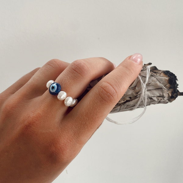 Nazar eye & freshwarter pearl ring