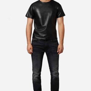 Handgjord t-shirt i fårskinnsläder: Astro Boy-konst, designerstil bild 5