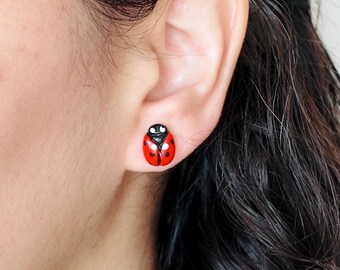 Aretes de Mariquita pintados a mano. Pendientes de insectos. Accesorios para ropa de Primavera.