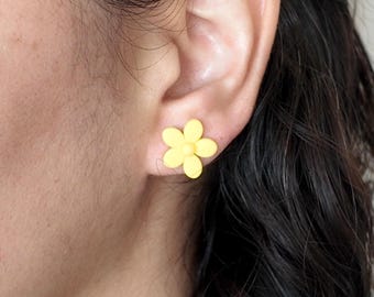 Set de aretes de flores. Accesorios para ropa de Primavera.