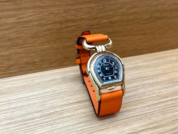 Montre Bracelet Femme Windup Royal Dynasty Années 1960 - Boîtier Lucite Translucide - Neuf Sans étiquette