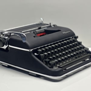 Olympia SM3 Black Typewriter,Standart bag,Premium Quality, Highly Preferred Model. Black Typewriter,Best seller,Best For Gift