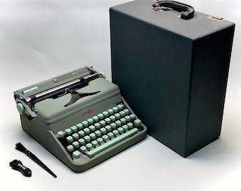 Hermes Media Typewriter - Premium Rarity with QWERTY Keyboard, Exceptionally Clean, Ideal as the Ultimate Gift