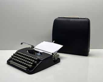 1930年代のAdler mod. 30タイプライター、ヴィンテージタイプライター