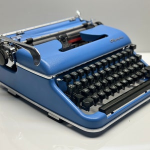 Olympia SM3 Typewriter - Blue Typewriter - Antique Typewriter - Type Maachine - Premium Gift - Working Typewriter - The Best Typewriter