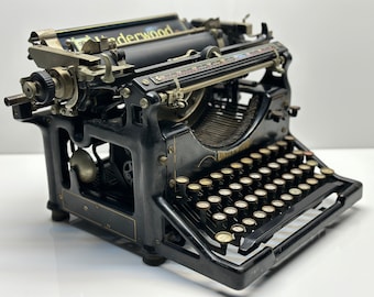 Underwood No. 5 Typewriter: Classic Black, Working QWERTY Keyboard