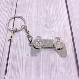 controller keychain, video game lovers, personalized, original gift idea