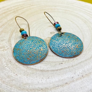 Turquoise bungelende oorbellen, vintage oorbellen, boho sieraden, vintage, turquoise stenen, turquoise kralen, voor haar