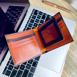 Cartera de cuero plegable para hombre con ventana para identificación, cartera minimalista de cuero para hombre, cartera marrón, regalo para hombres, esposo, novio, prometido, hijo