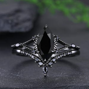Vintage Black Onyx Engagement Rings Marquise Cut Black Gold Art Deco Curved Stacking Band Bridal Set Unique Black Spinel Wedding Set for Her