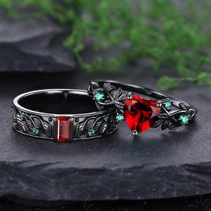 Twig Leaf Garnet Couple Ring Set Heart Shape Ring Gothic Black Gold Emerald Wedding Band Nature-inspired Ring Bridal Promise Rings for Women