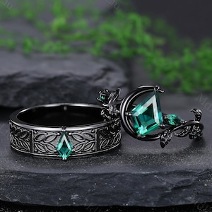 Gothic Schwarz Gold Smaragd Hochzeit Ring Set Vintage Blatt & Mond Paar Ringe Natur-inspirierter Smaragd Verlobungsring Halbmond Ringe