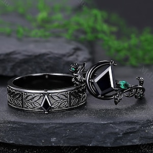 Gothic Black Gold Black Onyx Couple Ring Set Moon & Leaf Engraved Couples Rings Nature-Inspired Emerald Ring Kite Onyx Engagement Rings