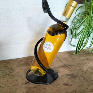 Black metal bottle holder &quot;Alphonse&quot;, bottle display, wine bottle holder, tableware, wine cellar, pretty bottle