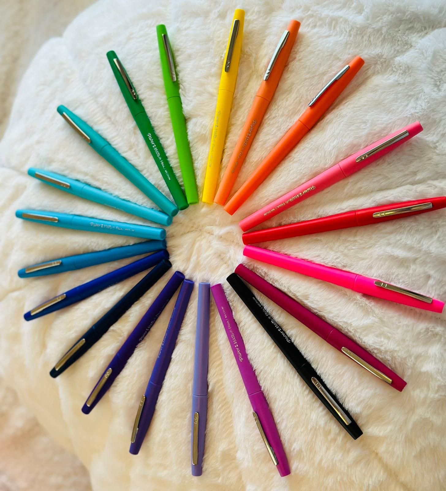 Colour Therapy 20 Rainbow Fine Felt Tip Pens. Bright Range of