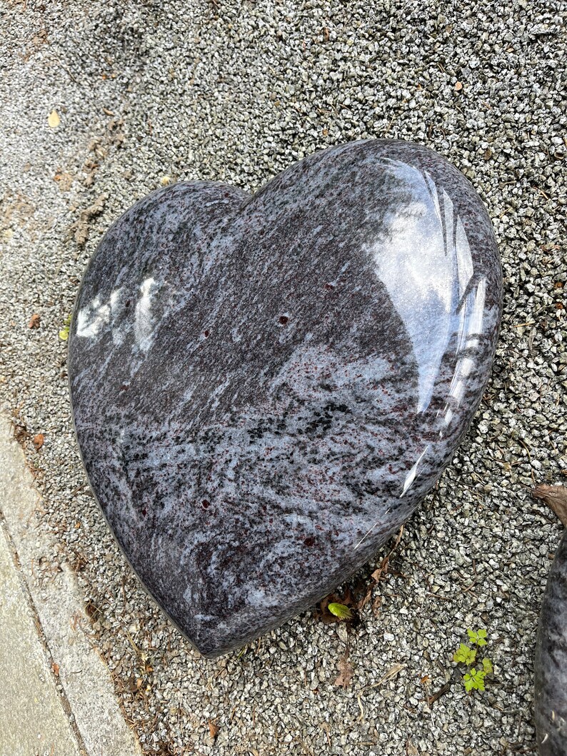 Steinherz Herz aus Naturstein Granit in verschiedenen Farben, Stein