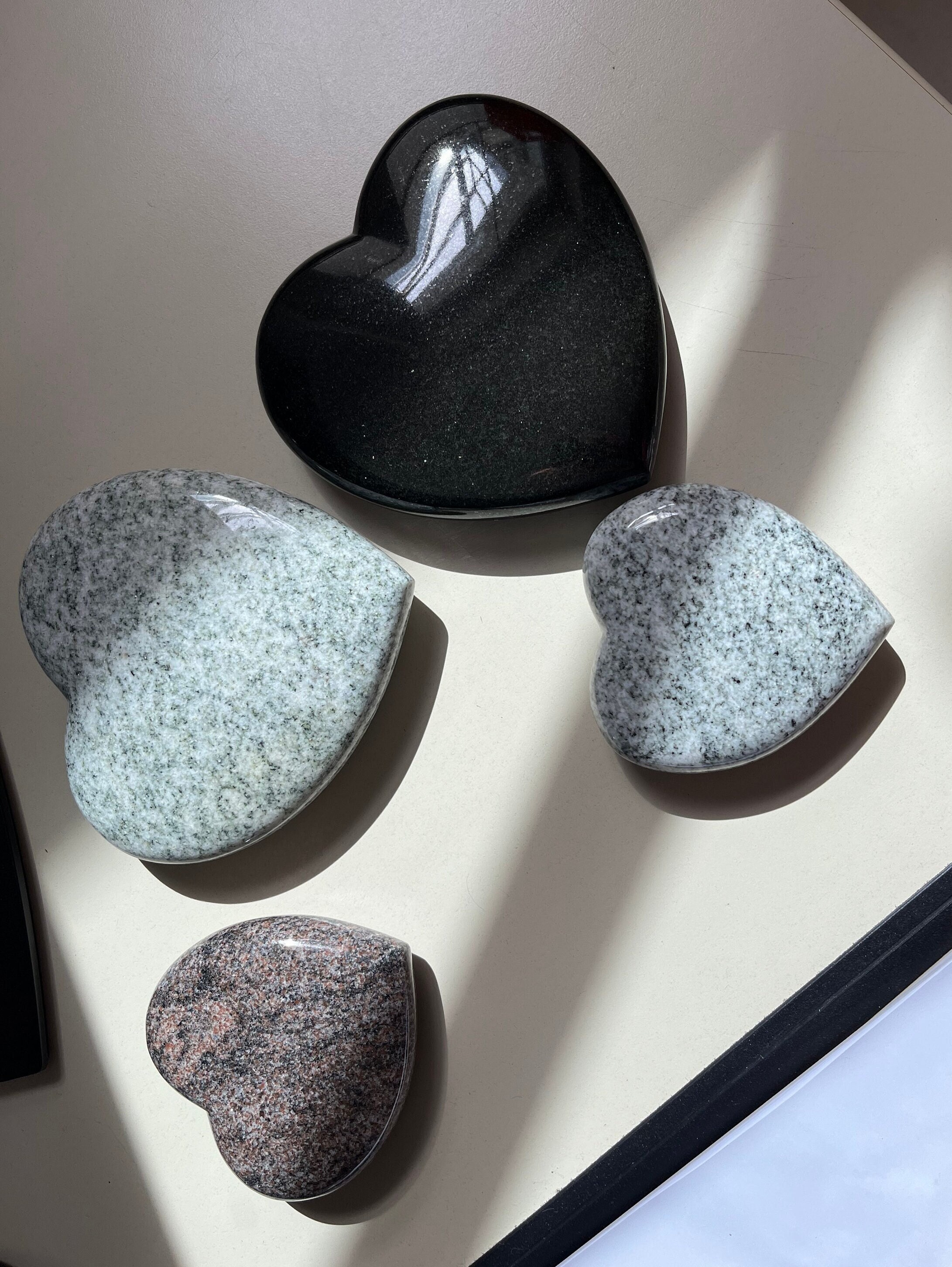 Steinherz Herz aus Naturstein Granit in verschiedenen Farben, Stein