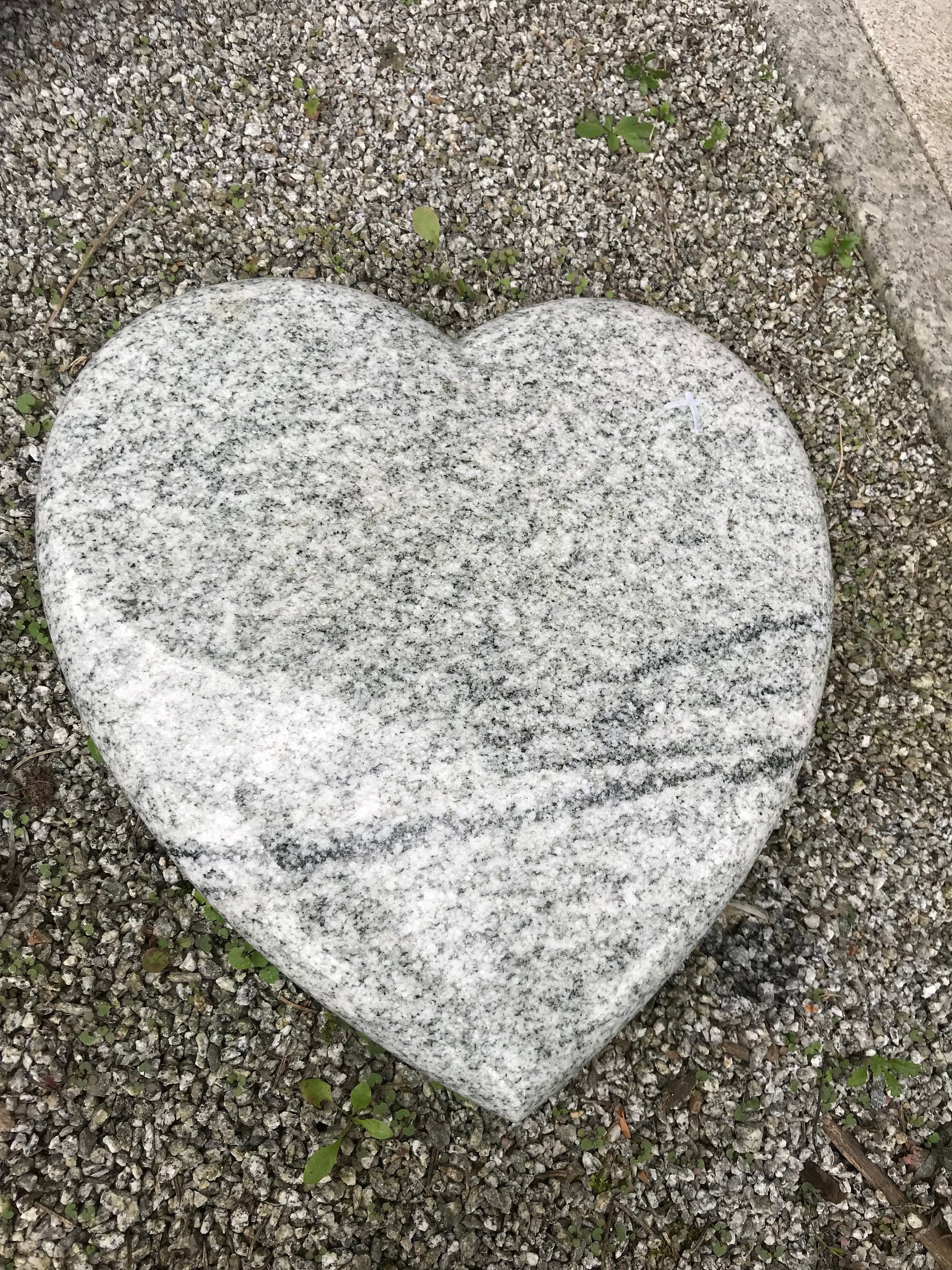 Steinherz Herz aus Naturstein Granit in verschiedenen Farben, Stein