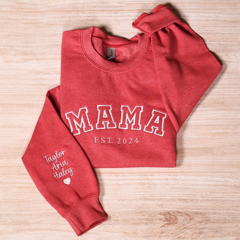 Custom Embroidered Mama Sweatshirt, Personalized Mom Hoodie With Names, New Mama Outfit, Pregnancy Announcement Clothing, Mothers Day Gifts afbeelding 2