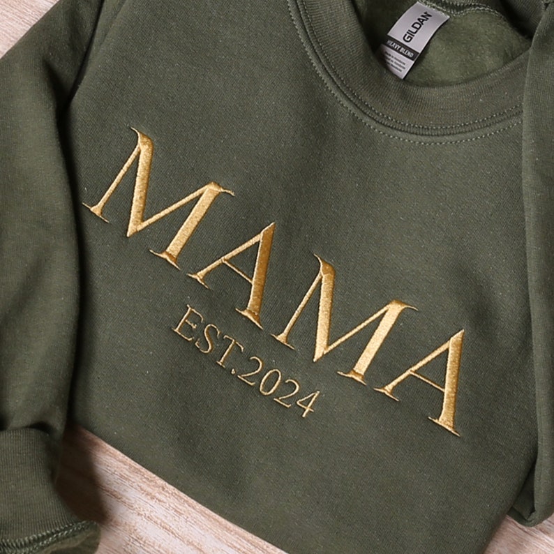 Personalized Mama Embroidered Sweatshirt, Custom Mom Embroidery Hoodie, New Mom Outfit, Pregnancy Reveal Clothing, Happy Mother's Day Gifts image 3