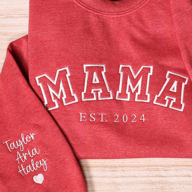 Custom Embroidered Mama Sweatshirt, Personalized Mom Hoodie With Names, New Mama Outfit, Pregnancy Announcement Clothing, Mothers Day Gifts afbeelding 3