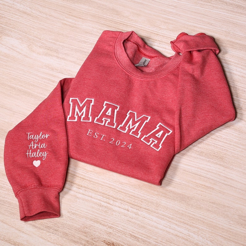 Custom Embroidered Mama Sweatshirt, Personalized Mom Hoodie With Names, New Mama Outfit, Pregnancy Announcement Clothing, Mothers Day Gifts afbeelding 1