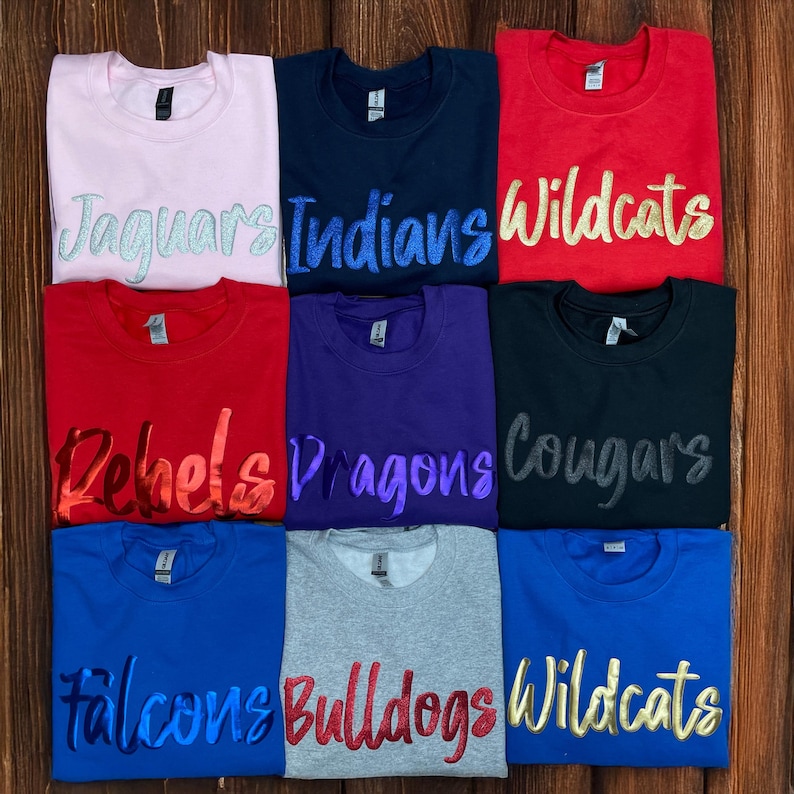 Custom Puff Print Team Name T-shirt, Personalized Puff Writing For Companies, Embossed Mascot Shirt, Metallic Puff Print, Puff School Sports imagem 3