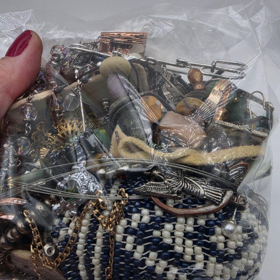 Sac de bijoux, /pièces de bijoux mystère !