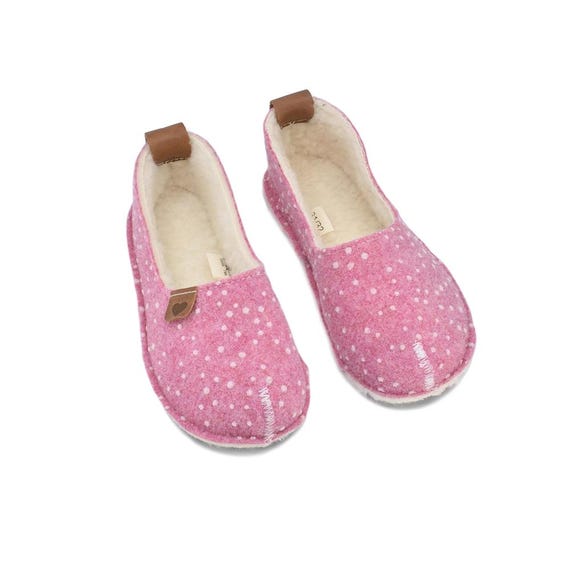 Omaking Children's Slippers Toku With Natural Felt and Lamb's Wool