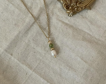 Handmade Peridot & Pearl Necklace: Gold-Plated Vintage Style