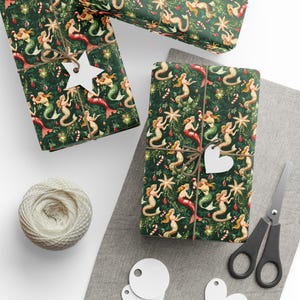 Papel de regalo vintage de sirena con magia submarina / Amuleto navideño retro en papel festivo premium / Papel de regalo navideño caprichoso inspirado en el océano imagen 3