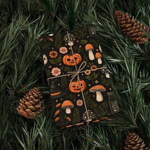 Spell It Out Heksenachtig Halloween Cadeaupapier Rol Pompoen Paddenstoel Spook Cottagecore Cadeaupapier Magisch Herfstpatroon 90 GSM Papier
