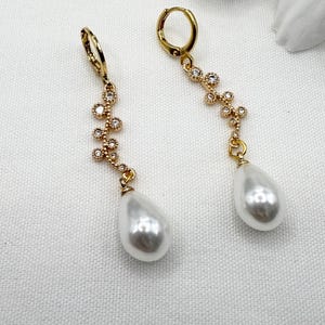 Gold Leaf Pearl Earrings Gold Vine Earrings Pearl Dangle Earrings Art Deco Earrings Vintage Style Earrings Bridal Earrings Wedding Jewelry
