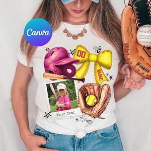 ソフトボール女子Canvaテンプレート、編集可能なTシャツデザイン、カスタム写真PNG、ピンクのヘルメットと黄色のリボンのクリップアート、印刷可能な昇華印刷、ユーススポーツギフト