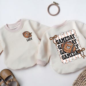 Customized Football Bow T-shirt Bubble Romper, Football Game Baby, Gameday Outfit, Baby Clothes, Short Sleeve Romper, Newborn Clothes