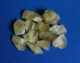Piedra de citrino en bruto: cristal natural sin pulir, chakra del plexo solar