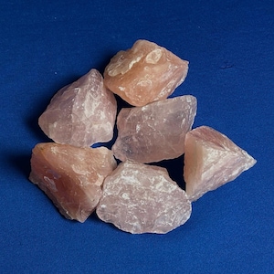 Large Raw Rose Quartz Crystal Stone Natural Pink Gemstone for Love and Healing 2.5-3 Inch Crystal for Energy Meditation Home Decor Gift