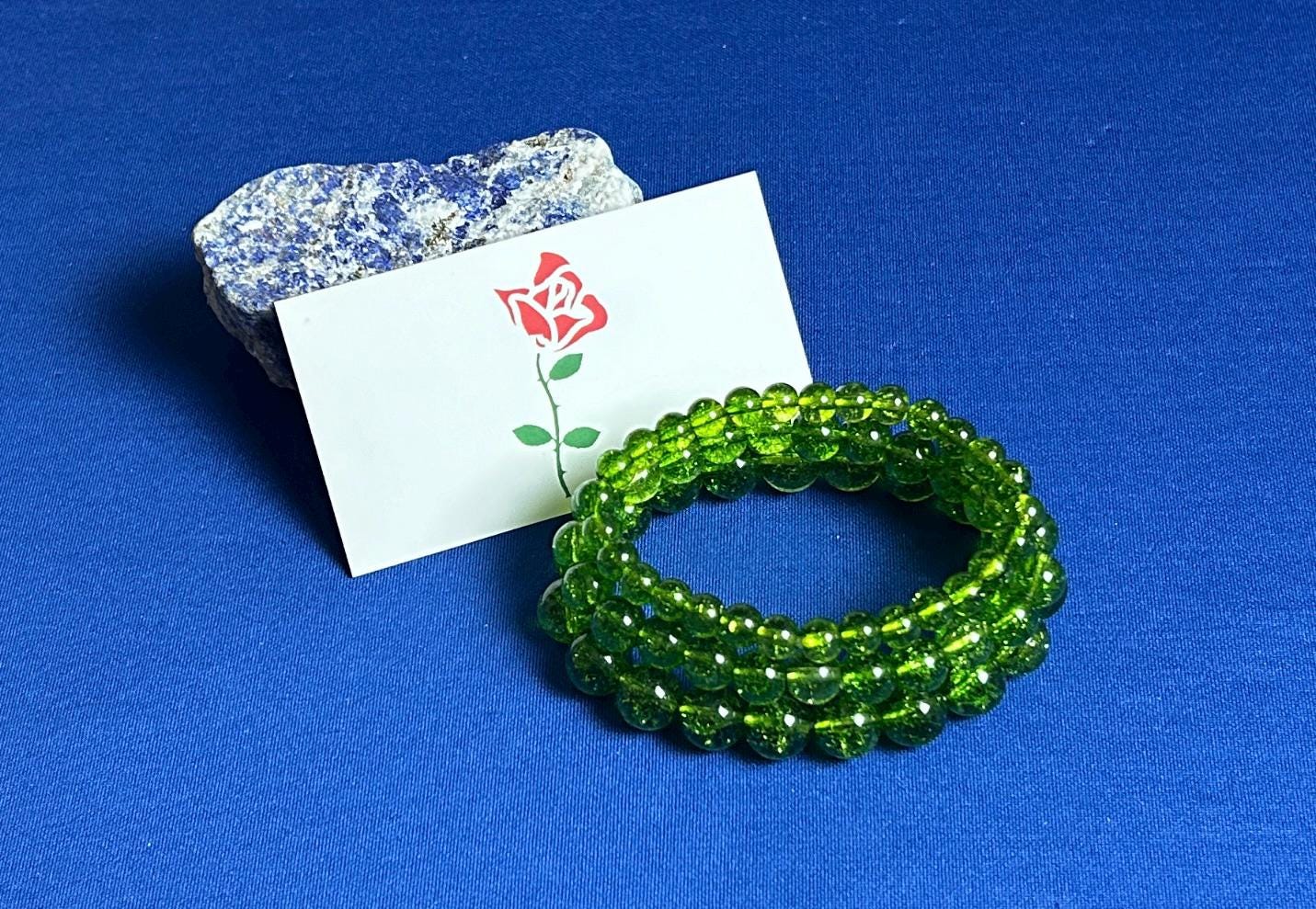 ペリドットブレスレット：8月の誕生石、繊細なグリーンクリスタル