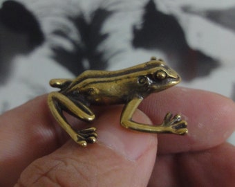 Vintage Style Solid Brass Mini Frog Animal Figurine Statue for Home Decor