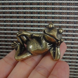 Vintage Style Solid Brass Cute Lazy Frog Figurine Statue for Home Garden Decor